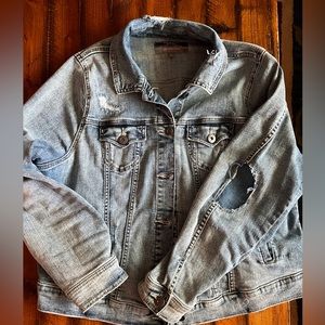 Torrid distressed denim jacket sz 1